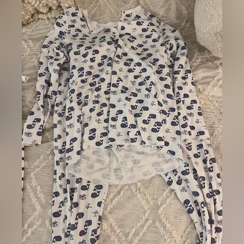 Roller rabbit whale PJ set
